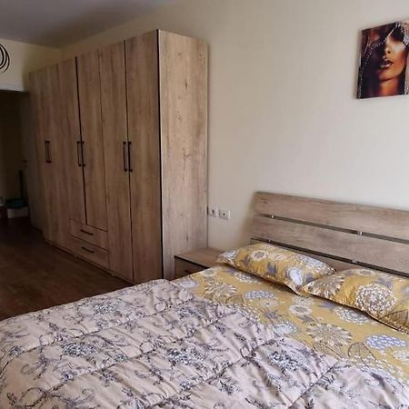 New & Great Located Apartment Near Center Tirana Exterior foto