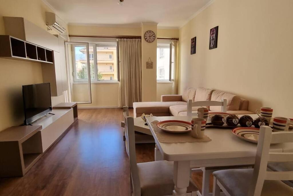 New & Great Located Apartment Near Center Tirana Exterior foto